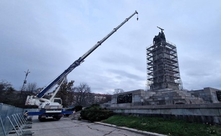 Снос памятника